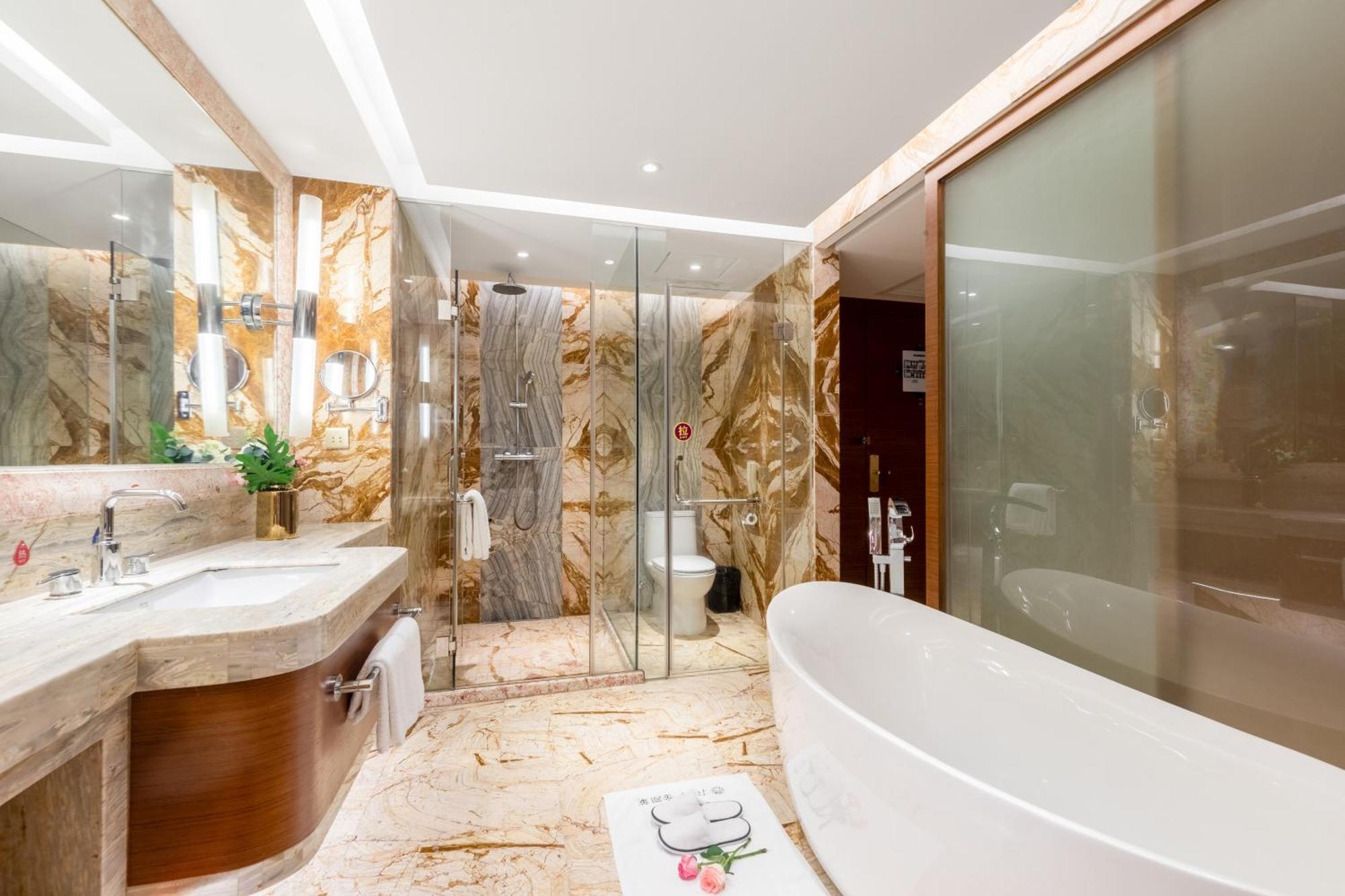 King Royal Hotel Yunfu Экстерьер фото